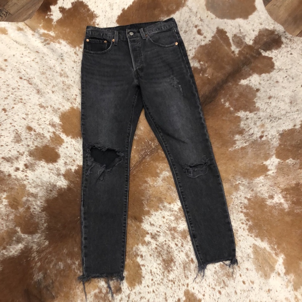 EUC Levi’s 501 Skinny Jeans | Distressed | Raw Hem | Button Fly